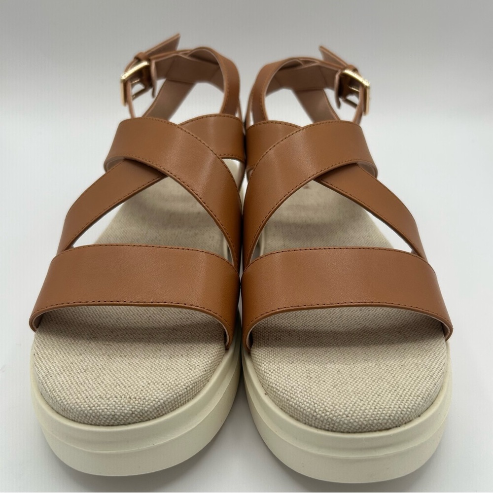 NWB Cole Haans Womens Grandpro rally castine heeled sandals size 8.5 Pecan ivory